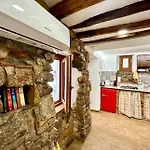 Stonehouse דירה צ'פאלו