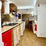 Stonehouse דירה *