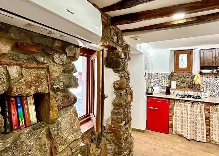 Stonehouse Daire Cefalù